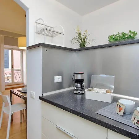 Apartment Frezza Rom